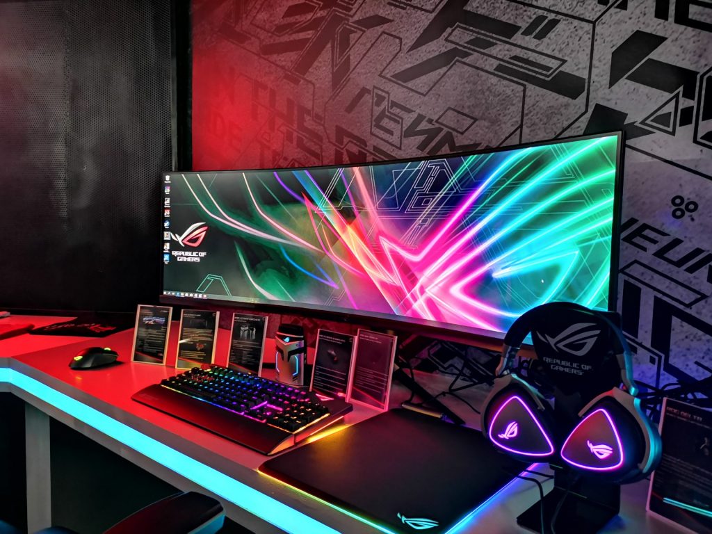 The ROG Strix XG49VQ Is A 49 Inch Super Ultra Wide Monitor You Never