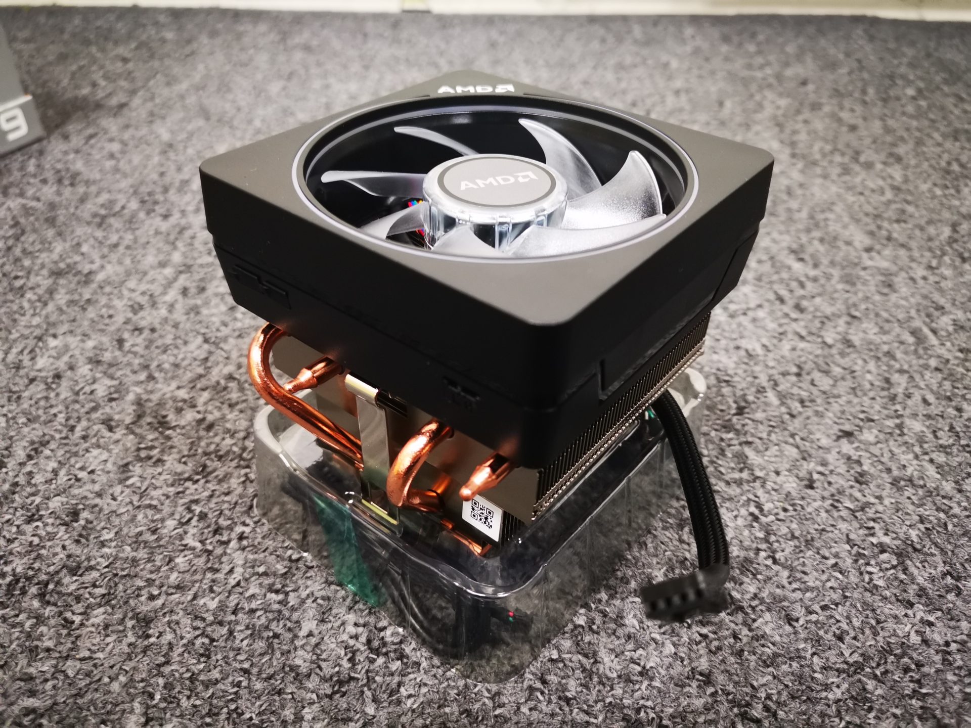 Amd ryzen 7 3700x best sale box cooler