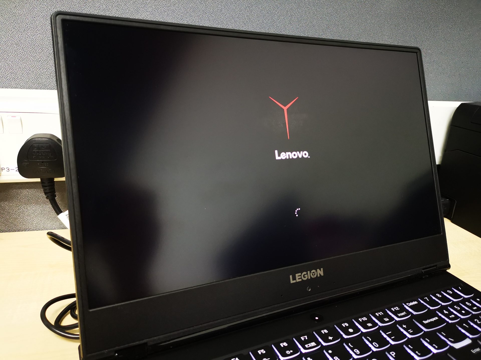 Tåler mulighed sensor Lenovo Legion Y530 Gaming Laptop Review - The Tech Revolutionist