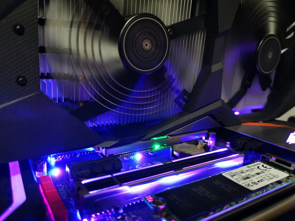 AORUS RGB M.2 NVMe SSD Review - RGB a M.2 SSD - The Tech Revolutionist