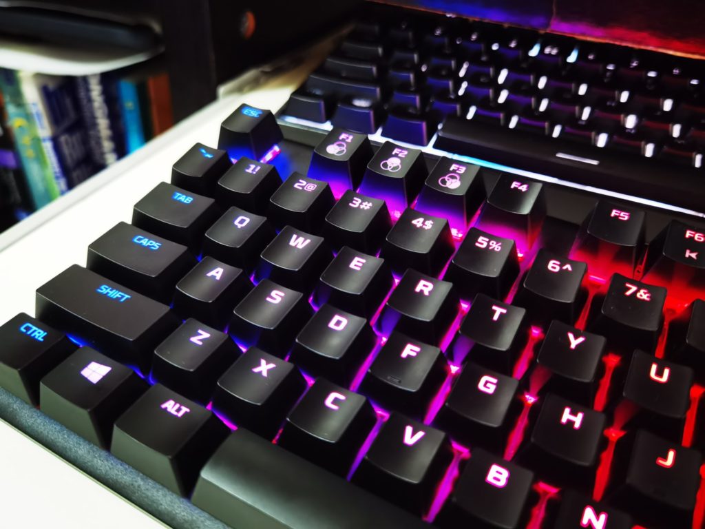 clean hyperx keyboard