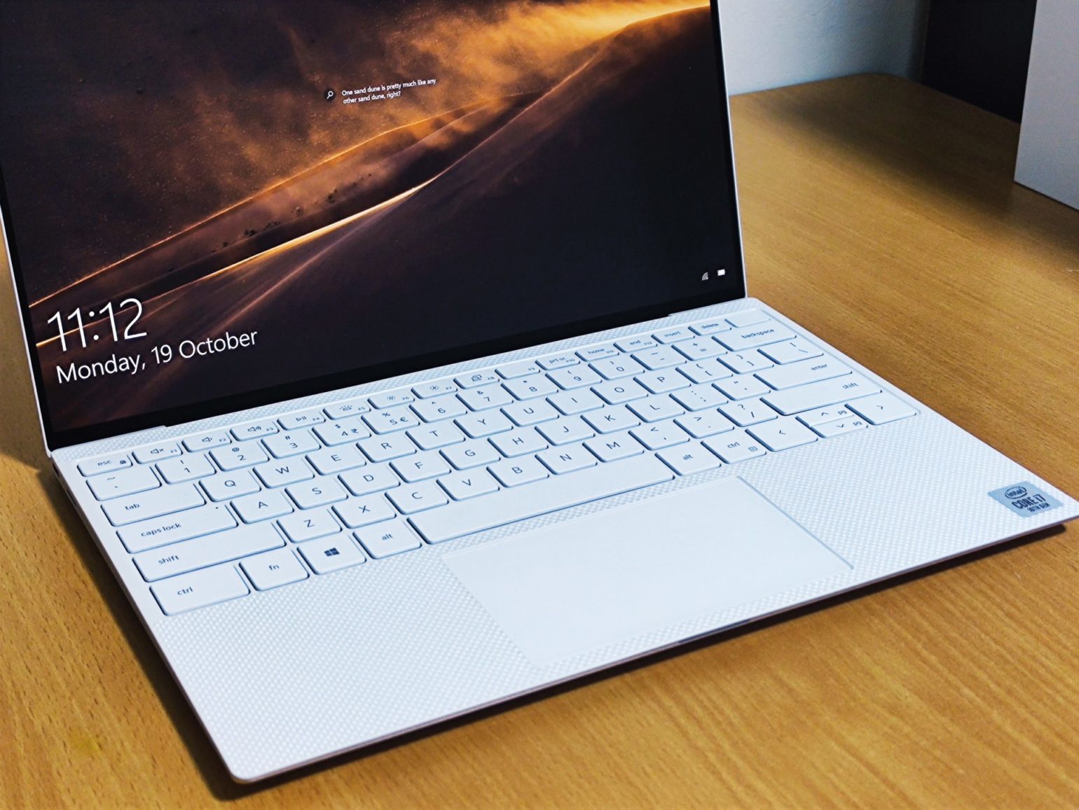 Dell XPS 13 (9300) Laptop Review - The Tech Revolutionist