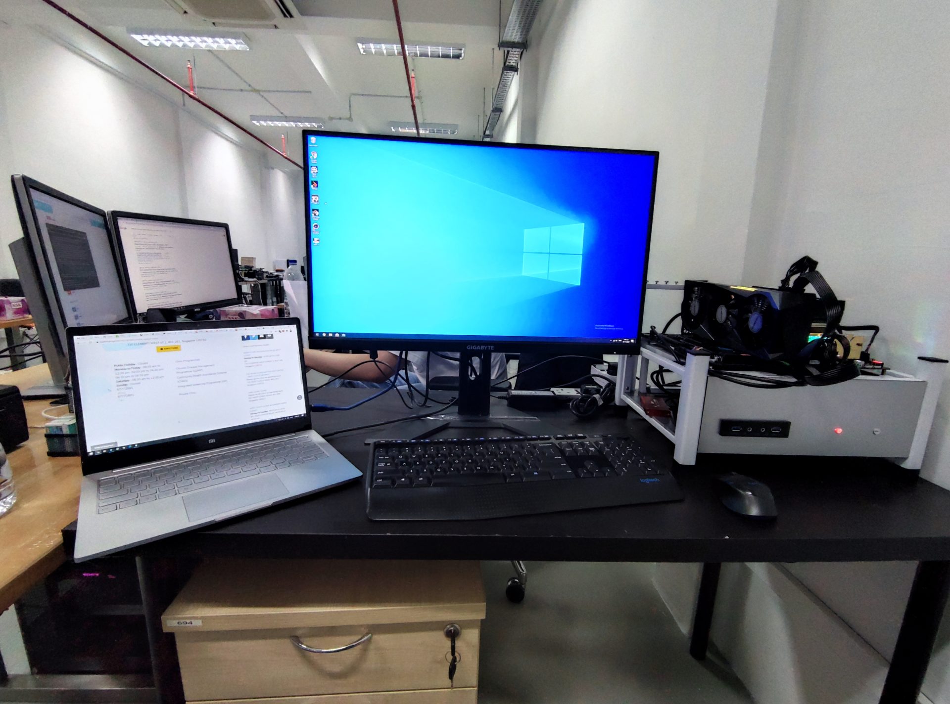 GIGABYTE M27Q Gaming Monitor What's a KVM Monitor? The Tech