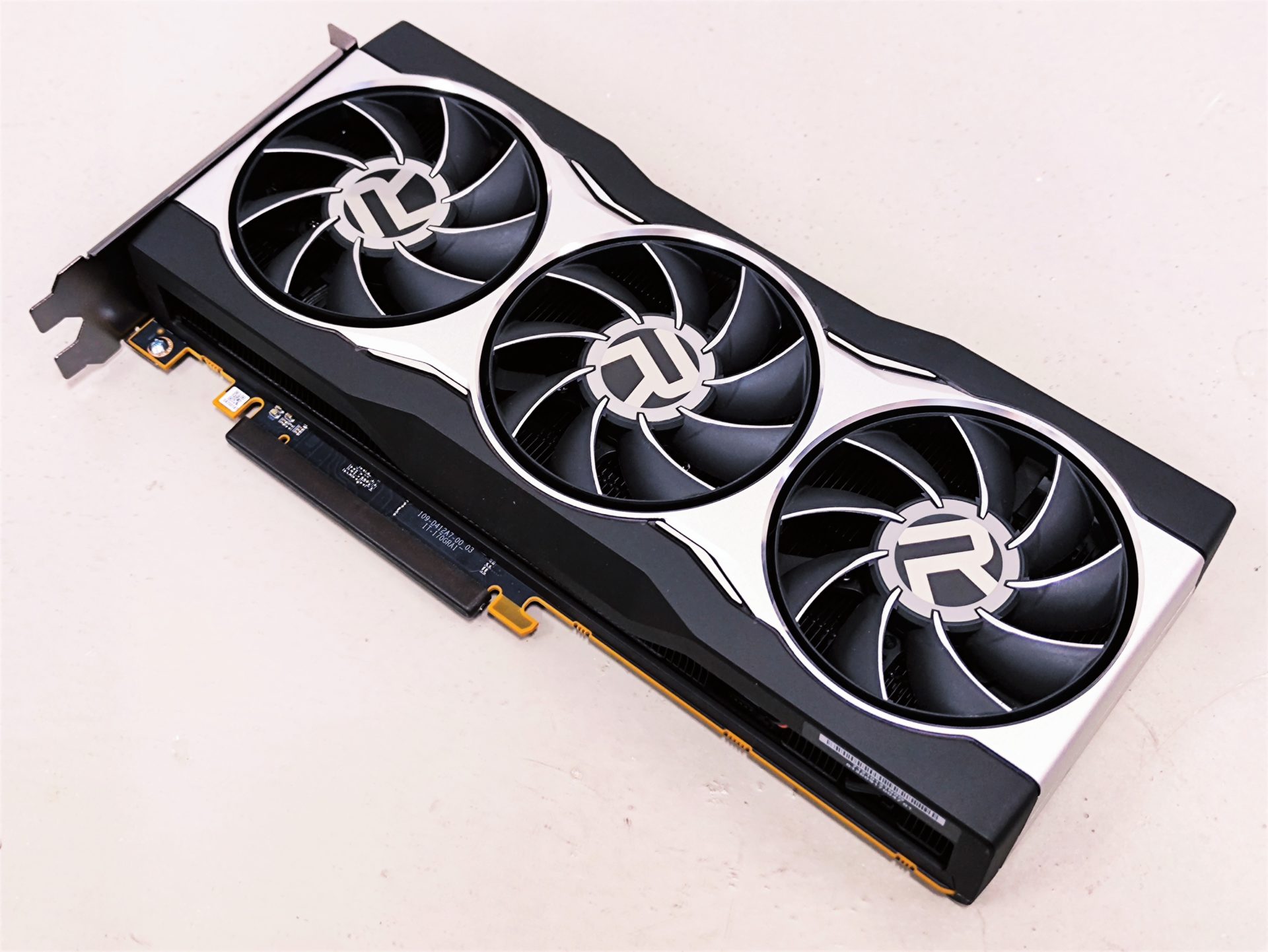 Sapphire Unveils Reference-design Radeon RX 6800 XT and RX 6800