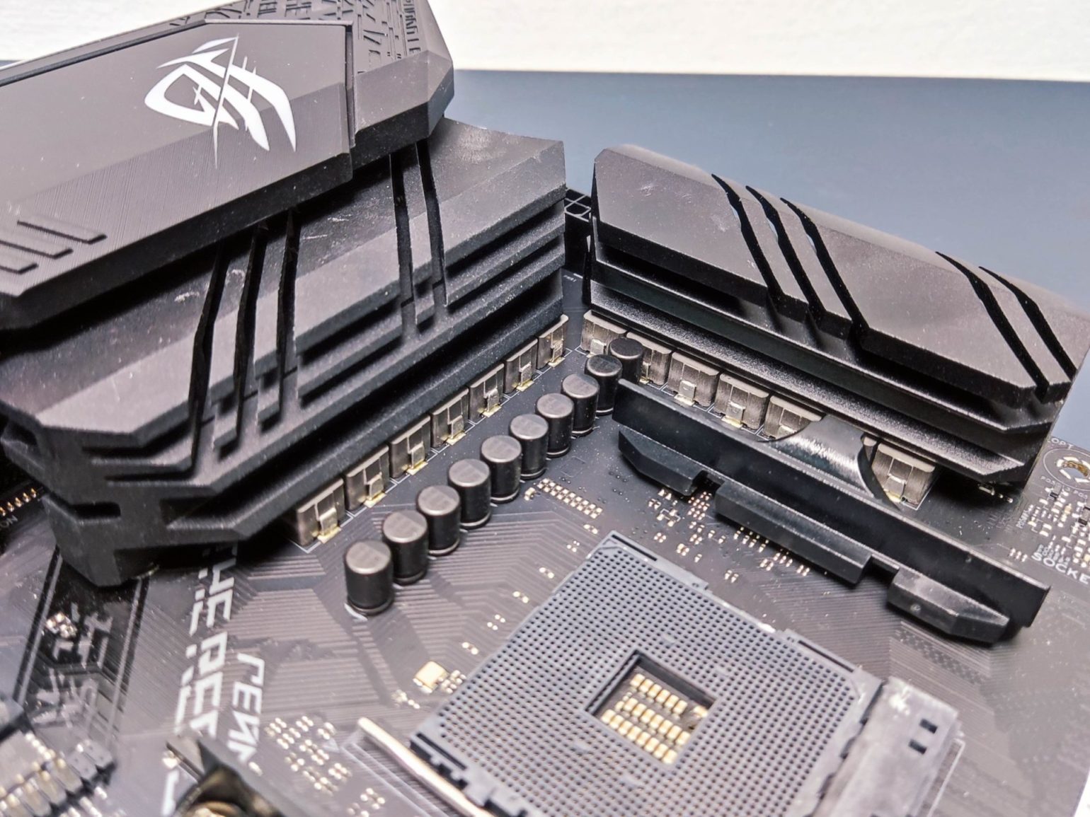 ASUS ROG STRIX B550-F GAMING (WI-FI) Motherboard Review - The Tech ...