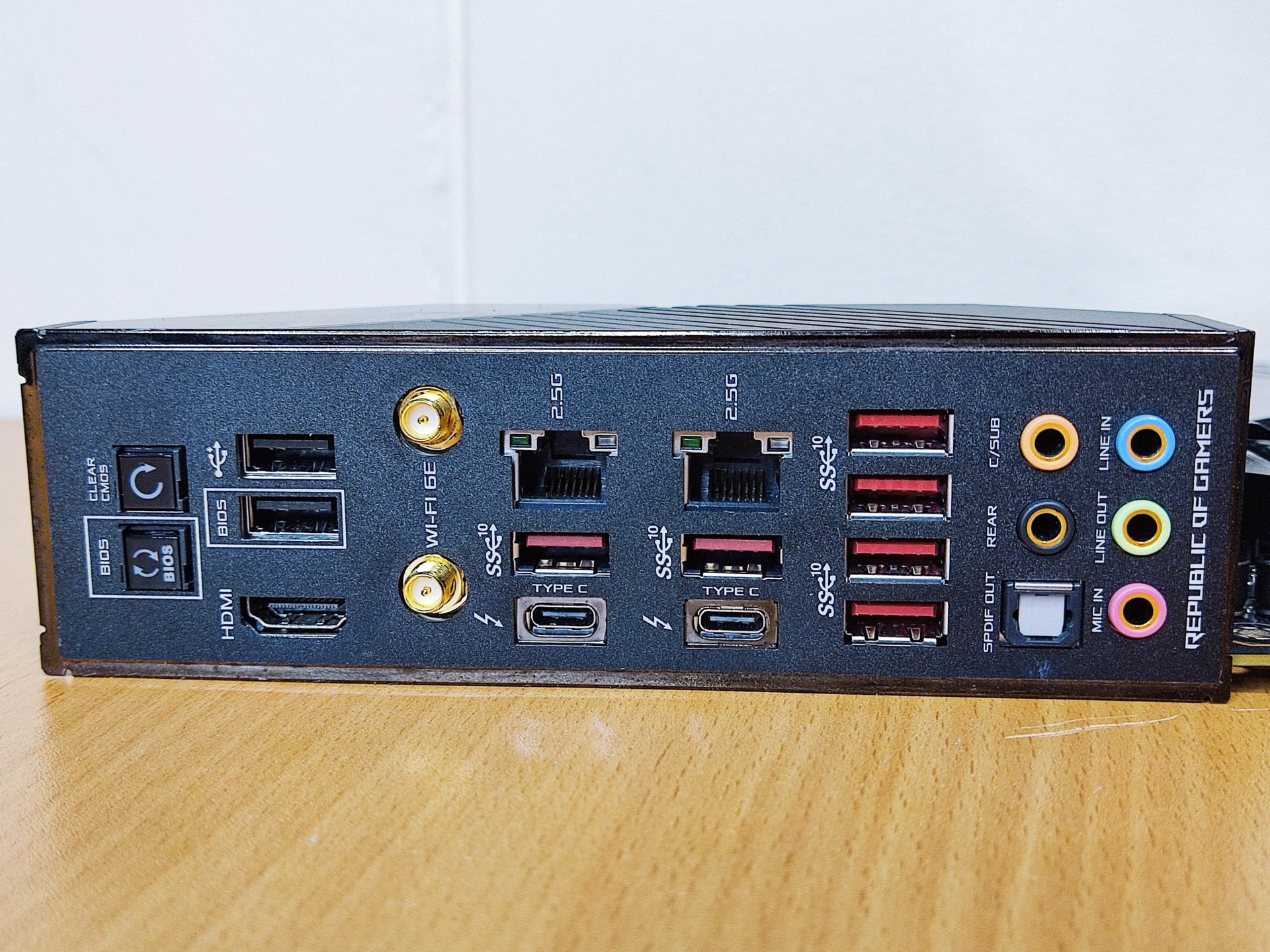 ASUS ROG Maximus XIII Hero Z590 Motherboard Review - The Tech Revolutionist