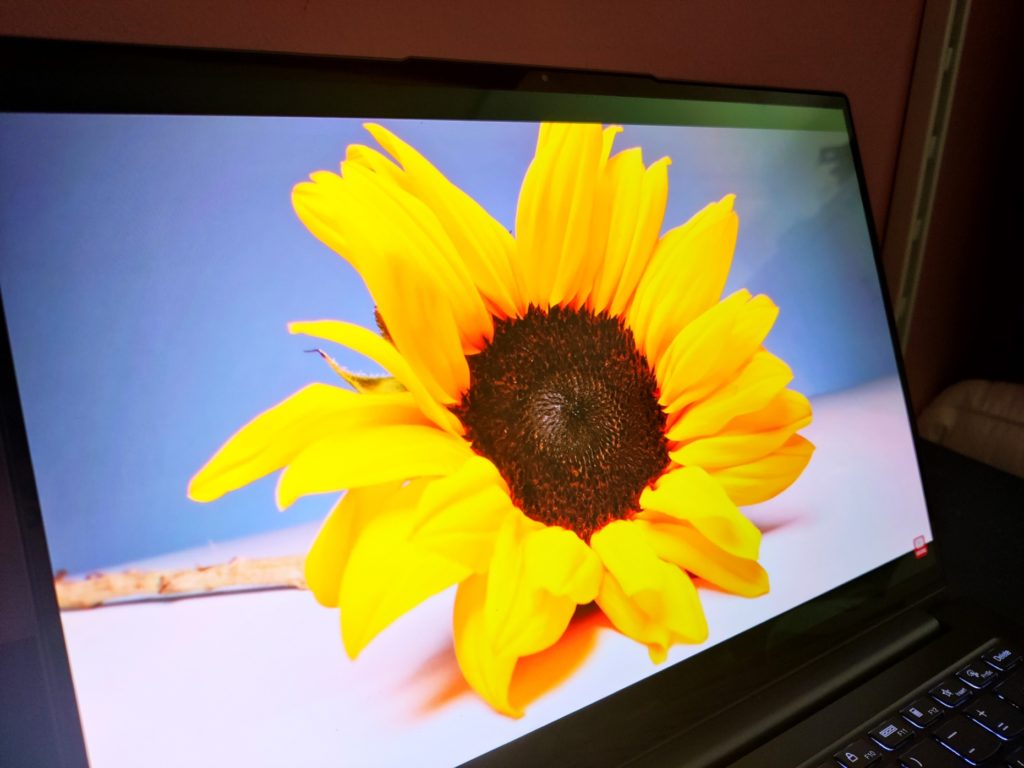 Lenovo Yoga Slim 7 Pro OLED Review - The Tech Revolutionist