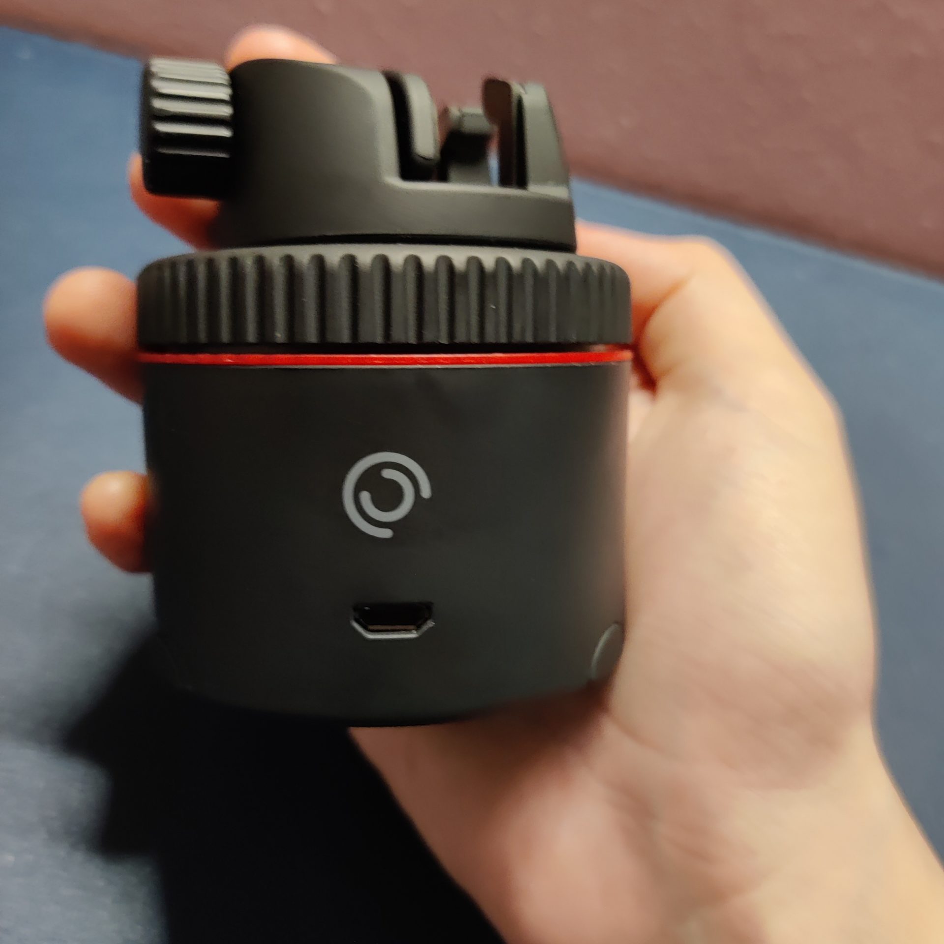 Pivo Pod Red Review: Hands-free cameraman that tracks your movement ...
