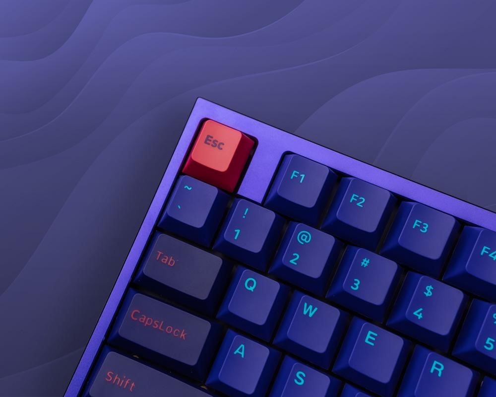 Dreamcore enters the custom mechanical keyboard scene with the Hex.4B