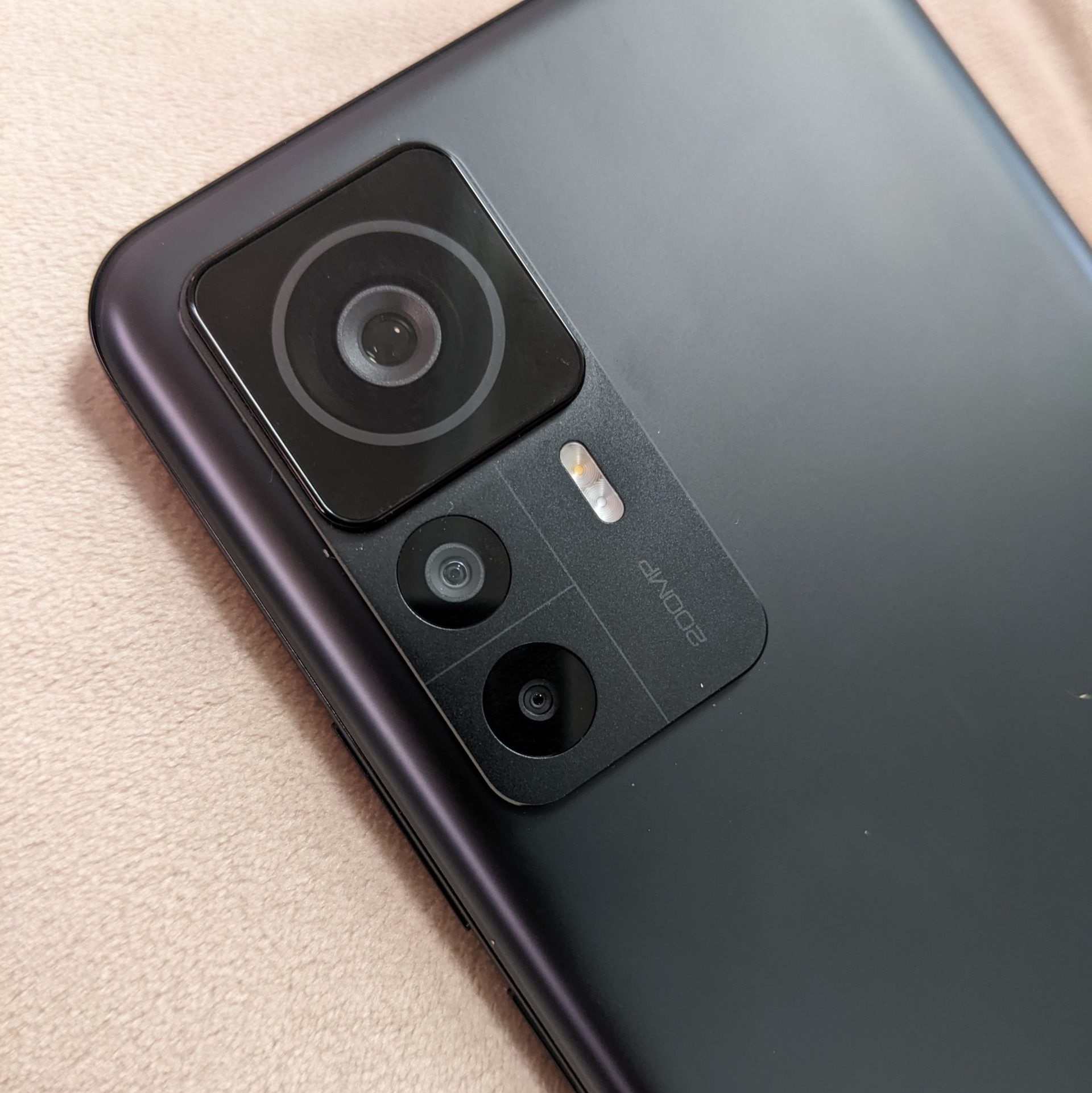 Xiaomi 12T Pro review: A camera rollercoaster