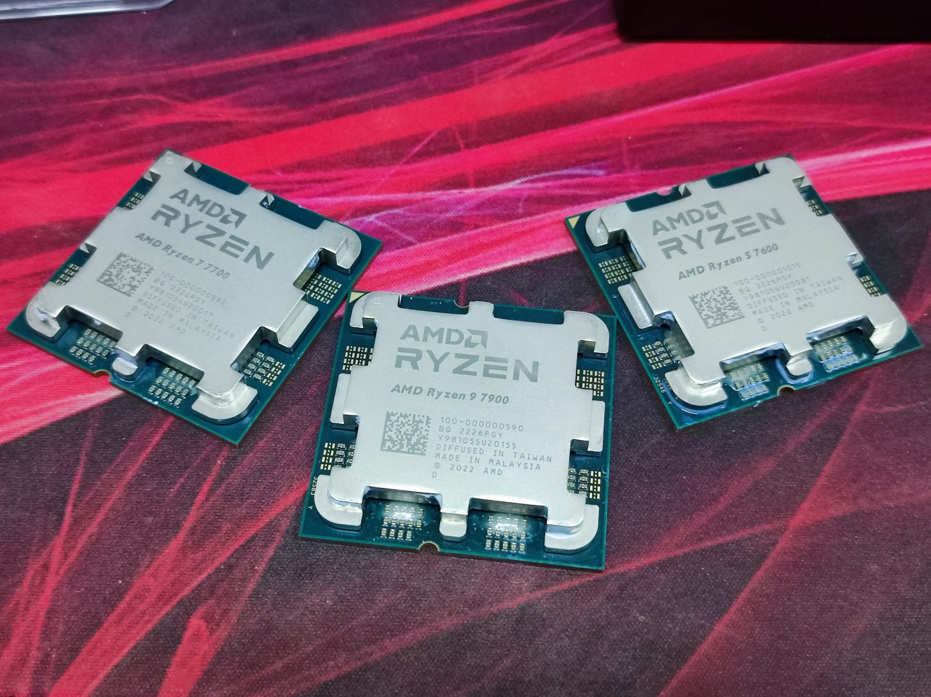 AMD Ryzen 5 7600, Ryzen 7 7700 and Ryzen 9 7900 Review