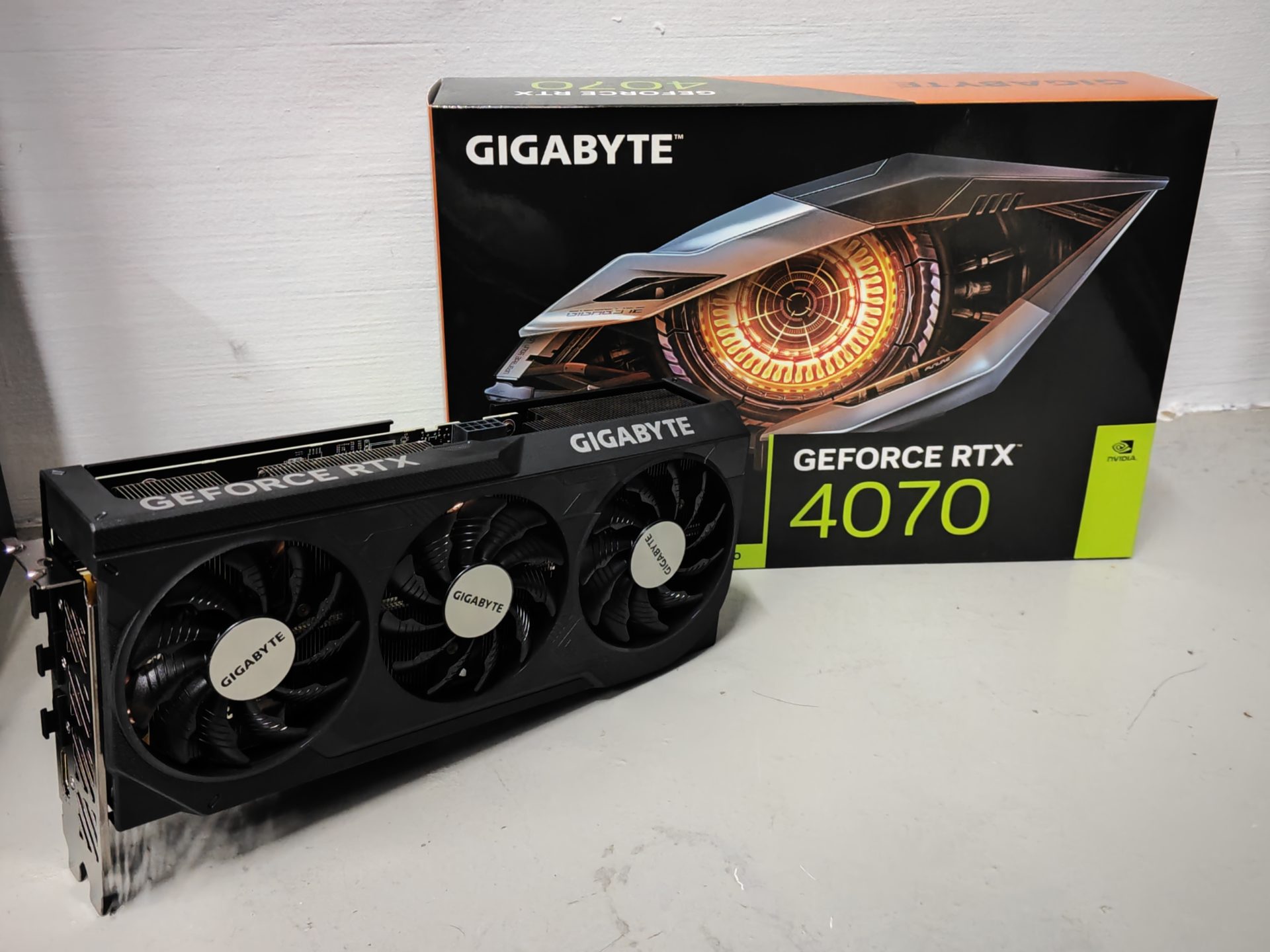 GIGABYTE GeForce RTX 4070 WINDFORCE OC 12G Graphics Card Review - The ...