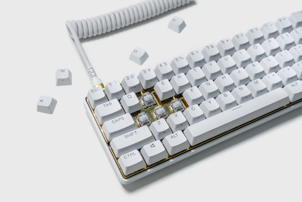 SteelSeries Apex Pro Mini Limited Edition White x Gold 2