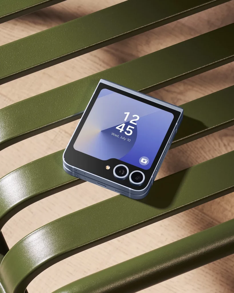 Samsung Galaxy Z Flip6 1