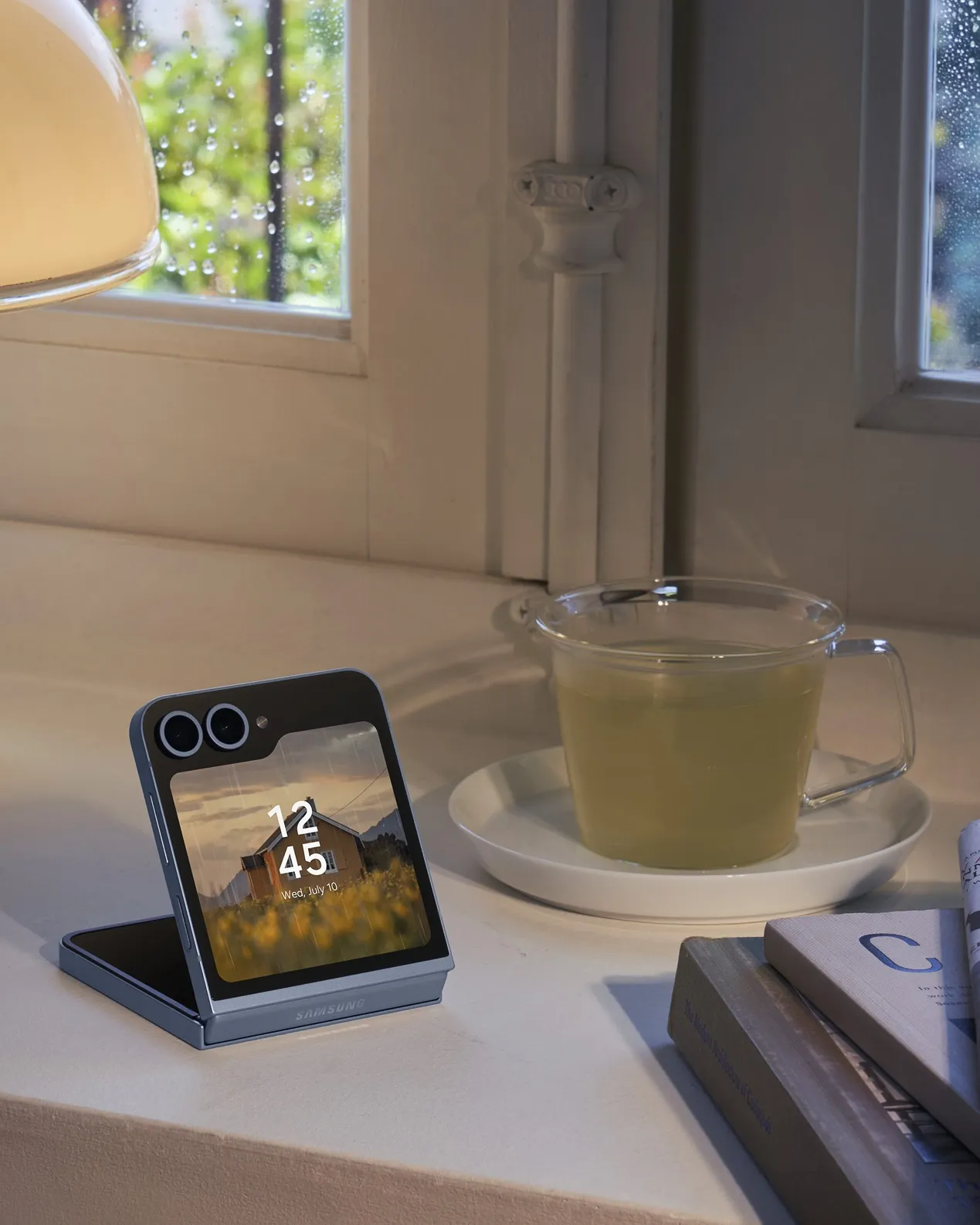 Samsung Galaxy Z Flip6 2