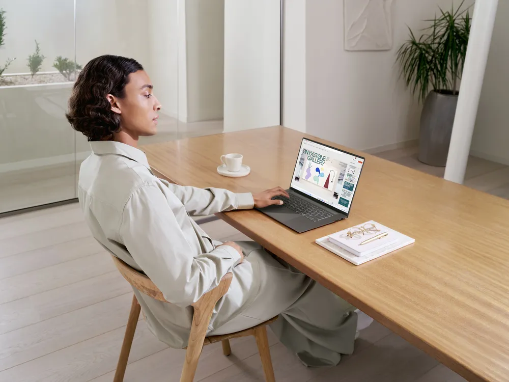 ASUS Zenbook S 16 (2)