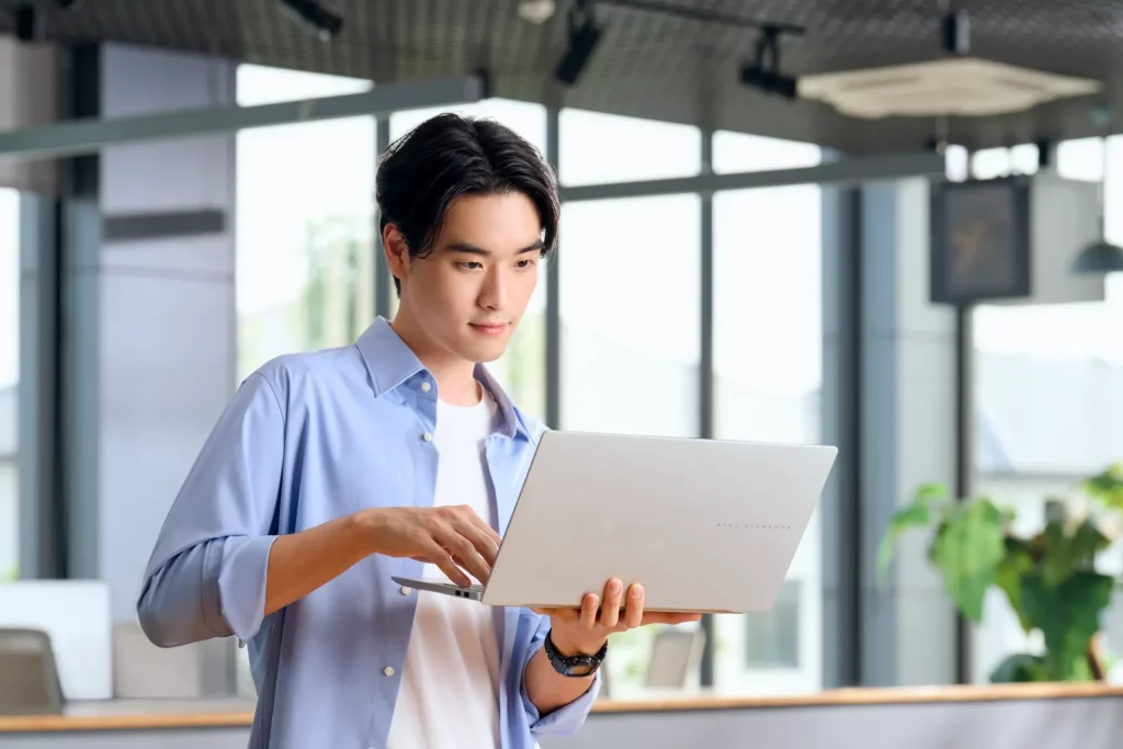 ASUS Vivobook S 15 Qualcomm Snapdragon X Plus (2)