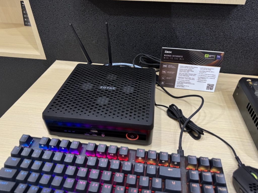 Amazon.com: ZOTAC ZBOX CI337 Nano Mini-PC BB N100